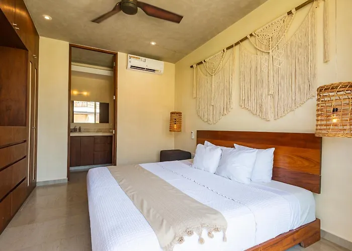 Aruna Suites