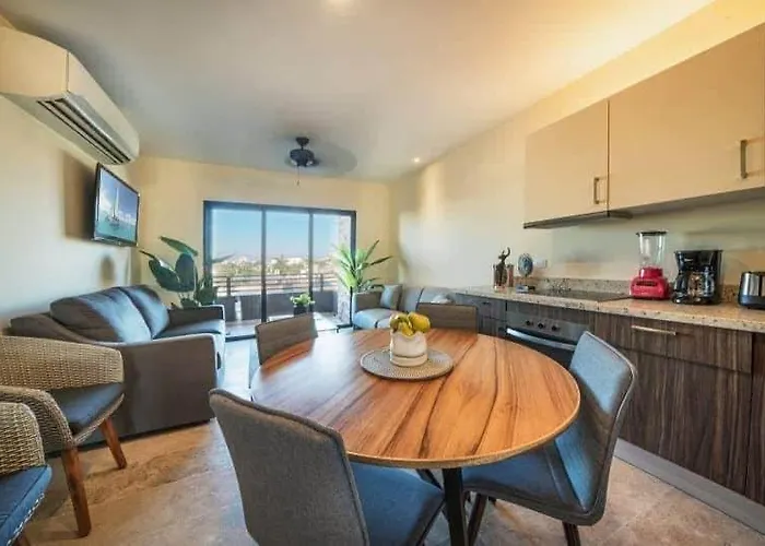 Bright & Spacious 1Br Apartment In The City Center