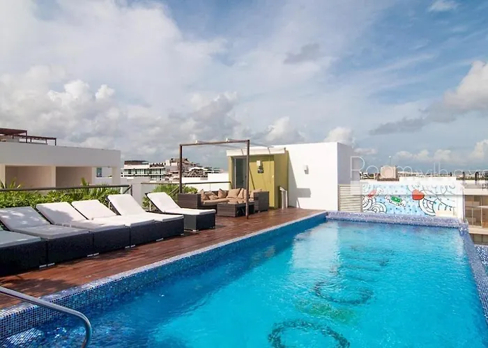 Modern Apartment Pool, Balcony & Views