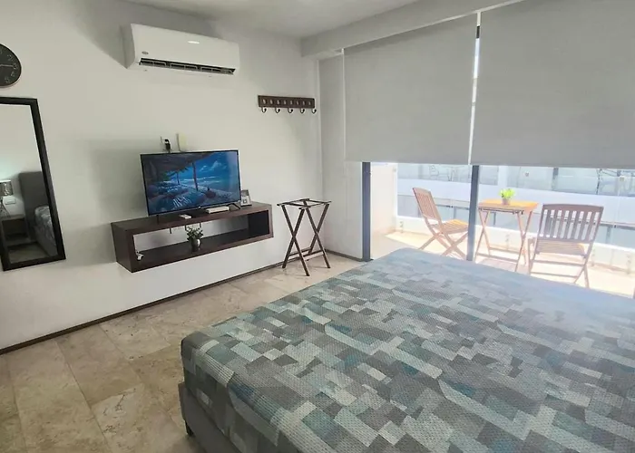 Relajate En La Playa Y La Piscina Con Vista Al Mar