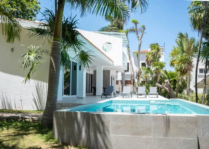 3Br Casa Matuk I Steps From Spectacular Beach I Private Pool