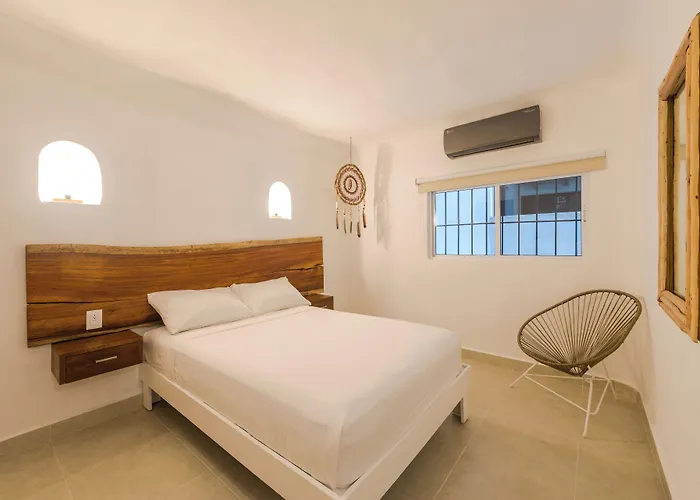 Hotel Puerto Caracol