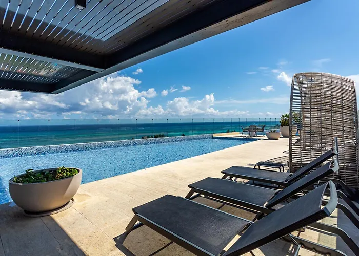 Luxury 1Br Condo Prime Location