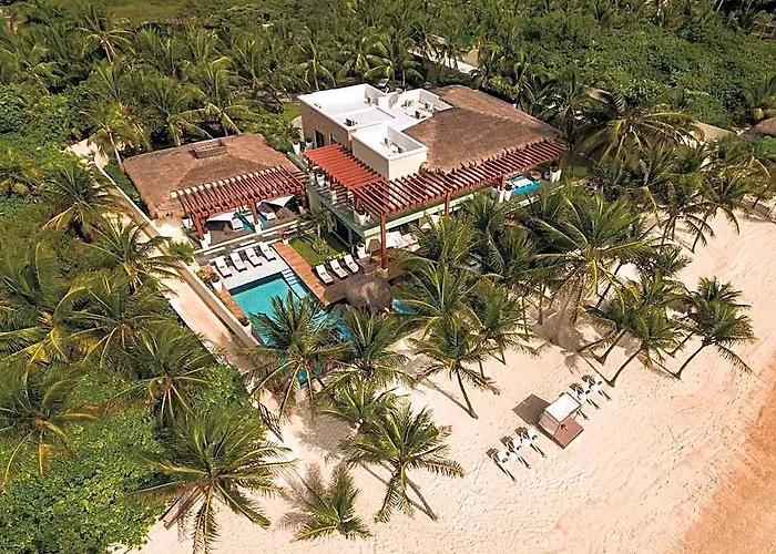 Azul Villa Esmeralda, By Karisma