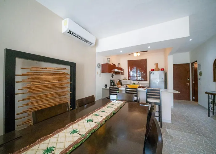 Penthouse 2Br Private Jacuzzi - 3 Blocks To Beach