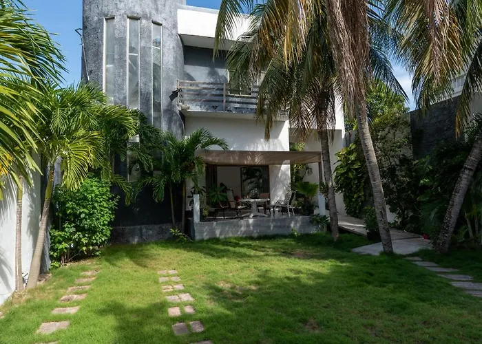 Drift Diving Hostel