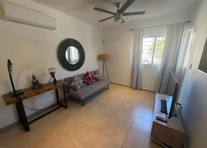 Espaciosa Casa Con Alberca Y Estacionamiento Privado