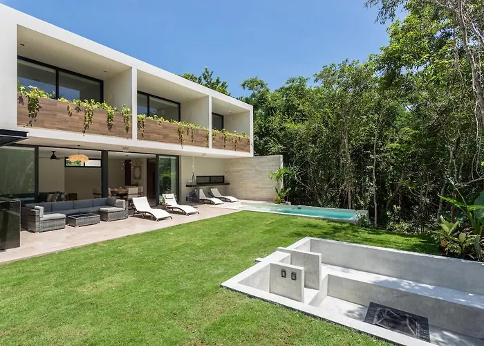 Yaax Jungle Villa Oasis Beachclub Access Included
