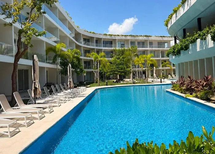 Upscale Playacar Studio W Balcony & 4 Pools
