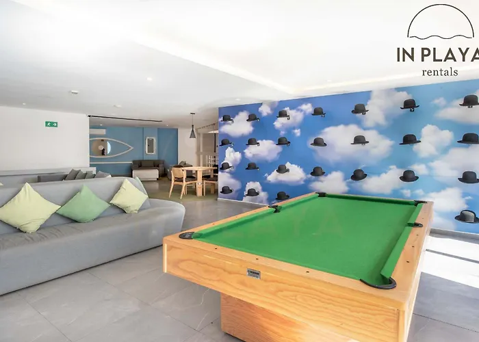 Studio W Rooftop Pool & Free Parking