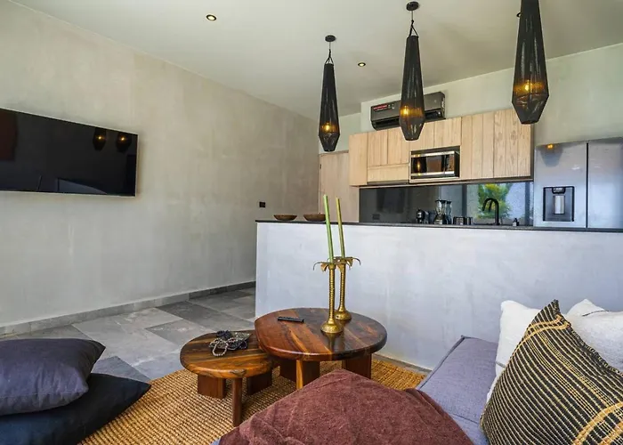 Beachfront 1Br With Private Pool In Bahia Soliman