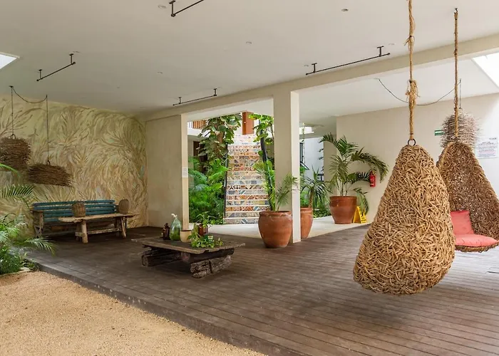 Cosy Designed 5Bdr 8Beds Dual Apts W Amenities