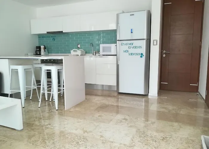 Menesse On The Beach 50M From The Caribbean Ocean By Hola Home And Land