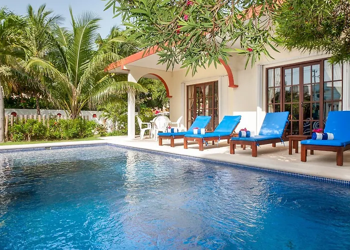 Casa Anita - Relaxing Home Steps From The Puerto Morelos Beach