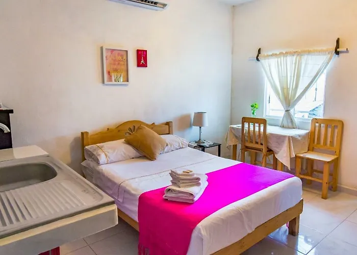 Privet, Beautiful, Clean And Cheap Bedroom Close To The Beach