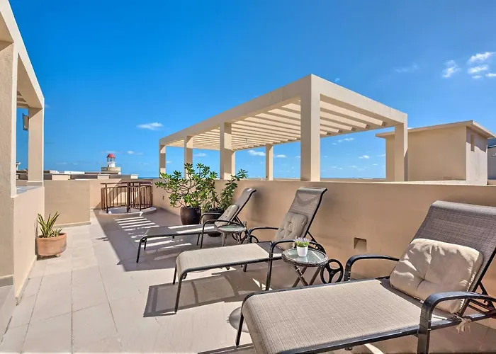 Playa Del Carmen Beachfront Condo W/ Pool Access!